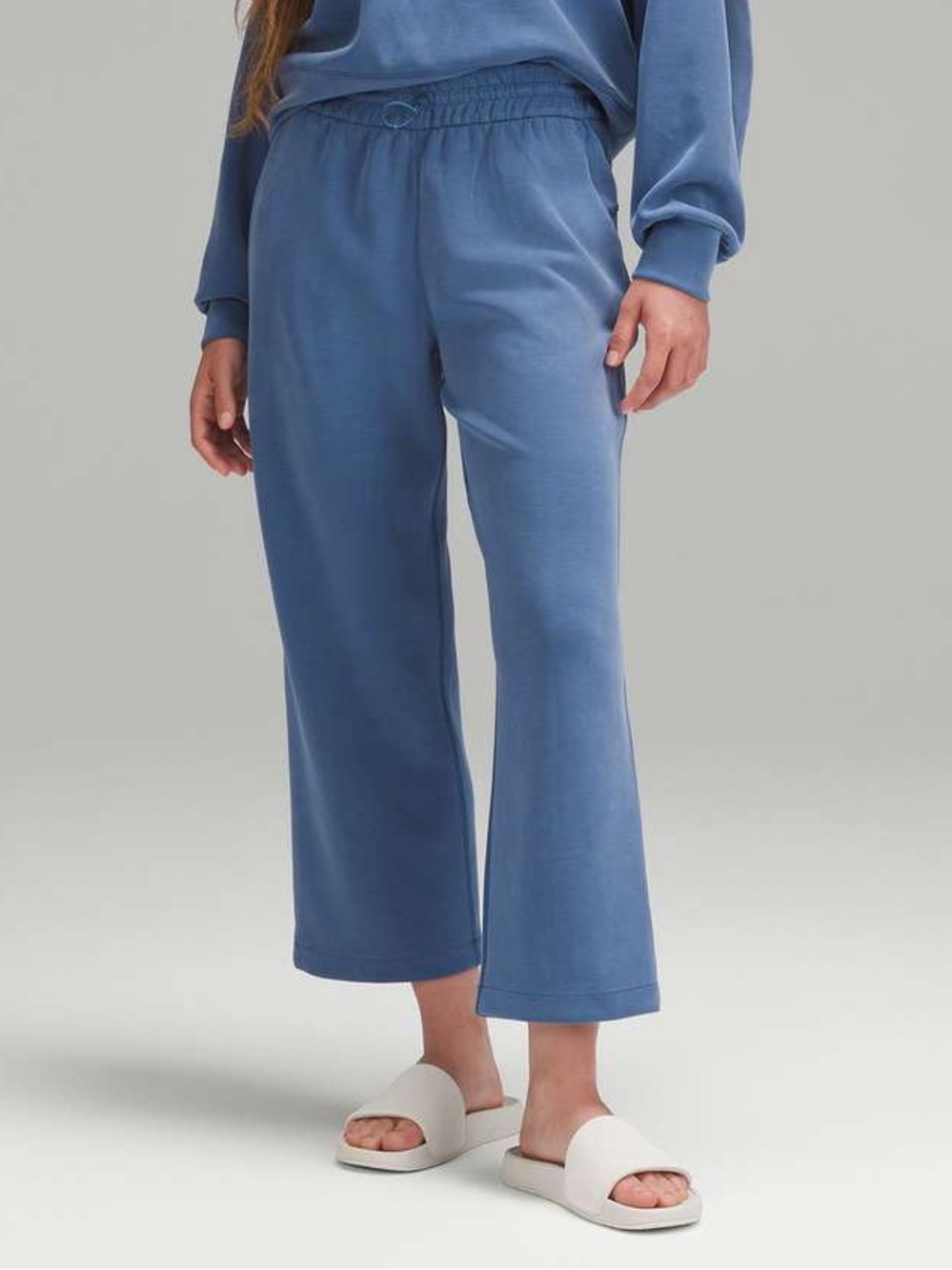 lululemon softstreme hr straight-leg cropped pants